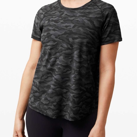 lululemon athletica Tops - Lululemon Quick Pace Short Sleeve Camo Coal Black